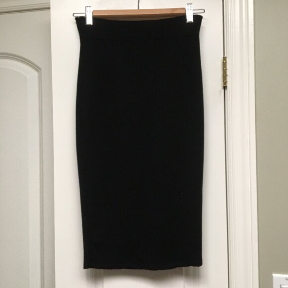 Black wool knit tube skirt, Medium (fits small?) - Picture 2 of 6